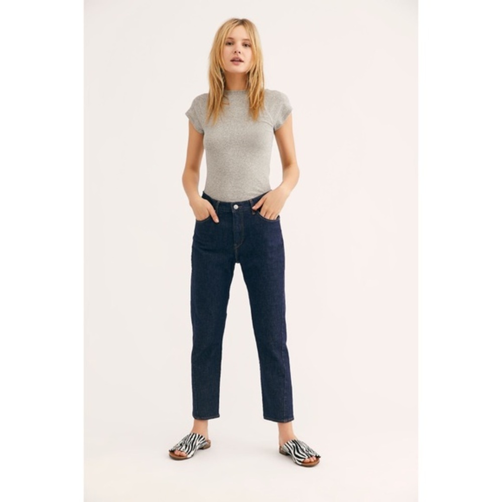 Levi’s Engineered Slouchy Tapper Jeans 26
